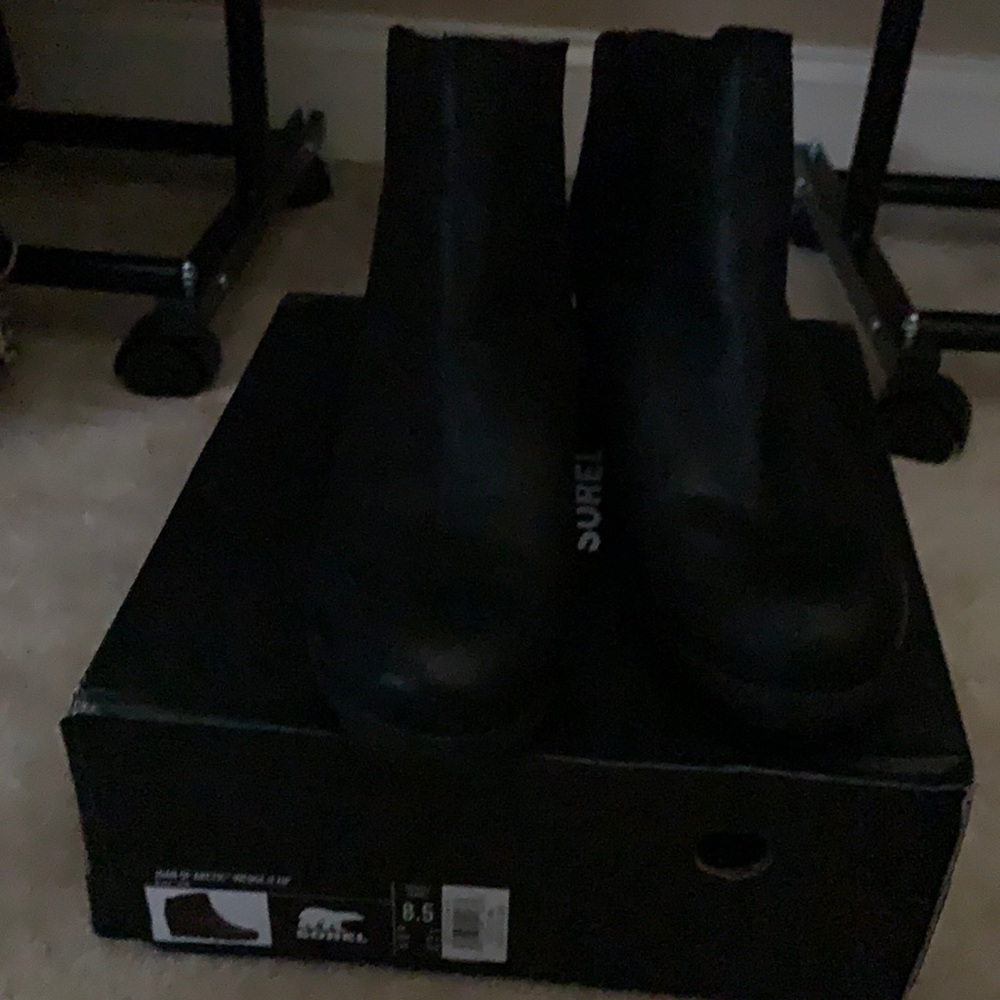 Black Sorel Boots size 8.5